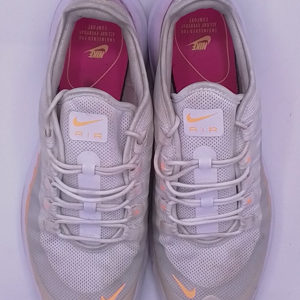 NIKE MAX AIR , mens sneakers U.S size 11.